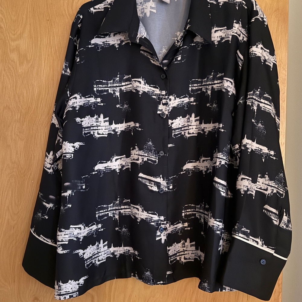 H&M Black and White Graphic Shirt